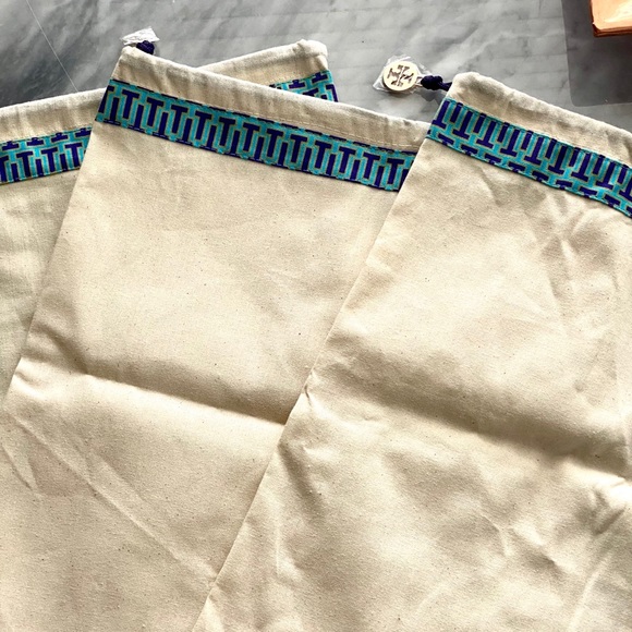 Tory Burch Standard Shoe Duster Bag (1)  💜 - Picture 3 of 8